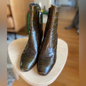 M.Gemi Corsa Concavo Leather Ankle Boots, Size 37.5, Olive Green